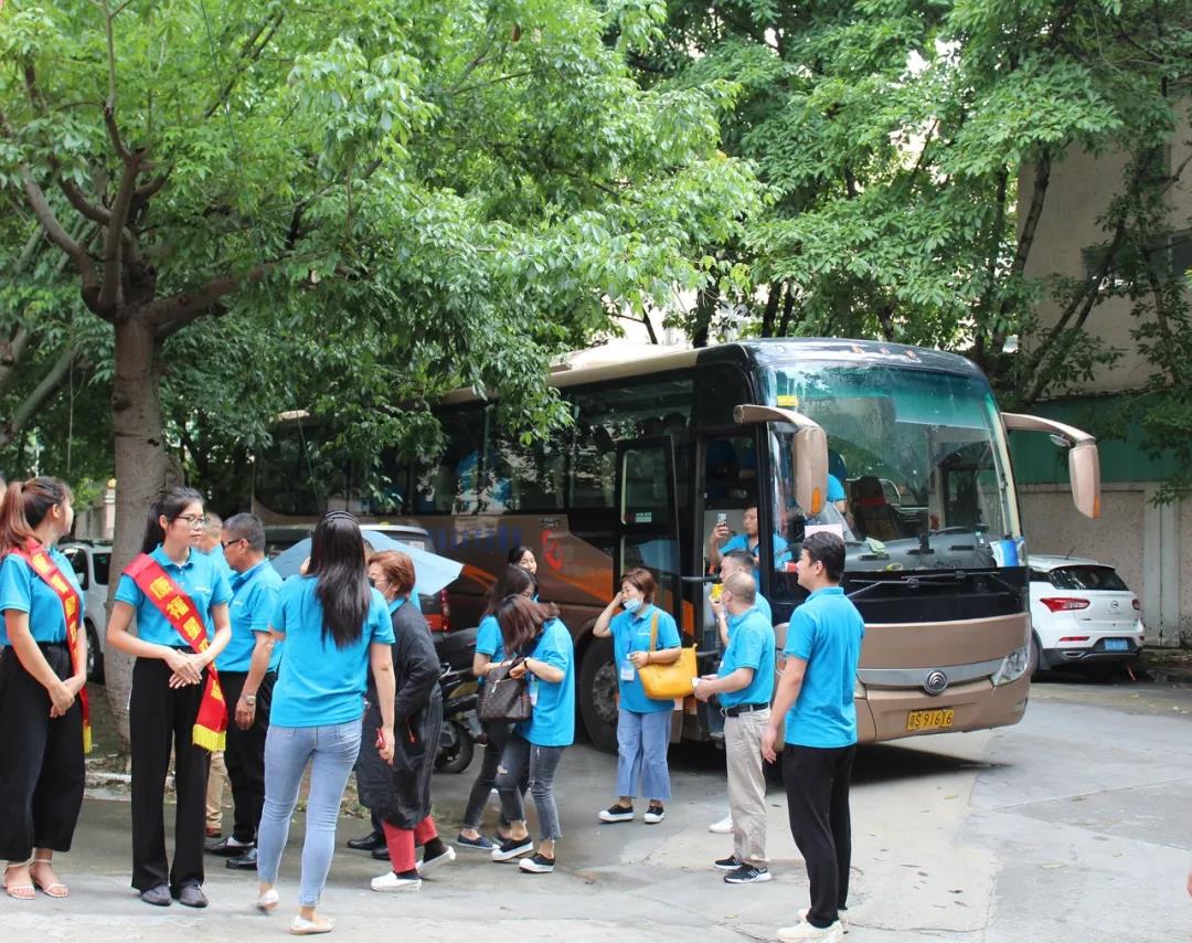 6月1日，欢迎首届全国服务中心总经理