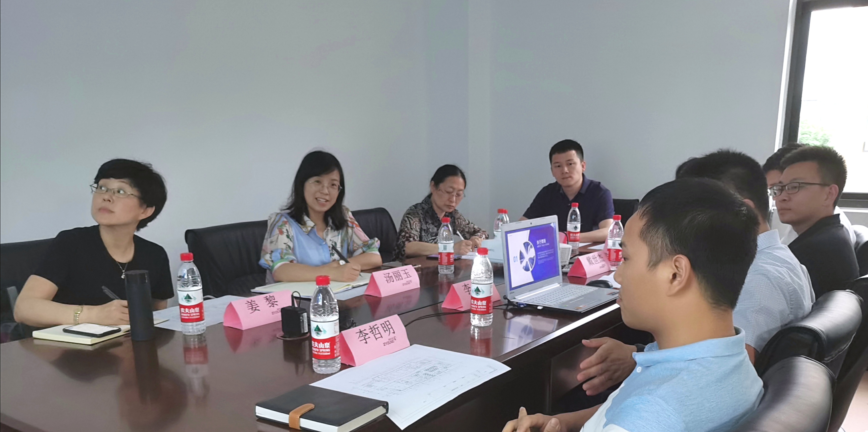 杭州市经信局副局长汤丽玉一行调研鹰旸生物 杭州市经信局副局长汤丽玉一行调研鹰旸生物