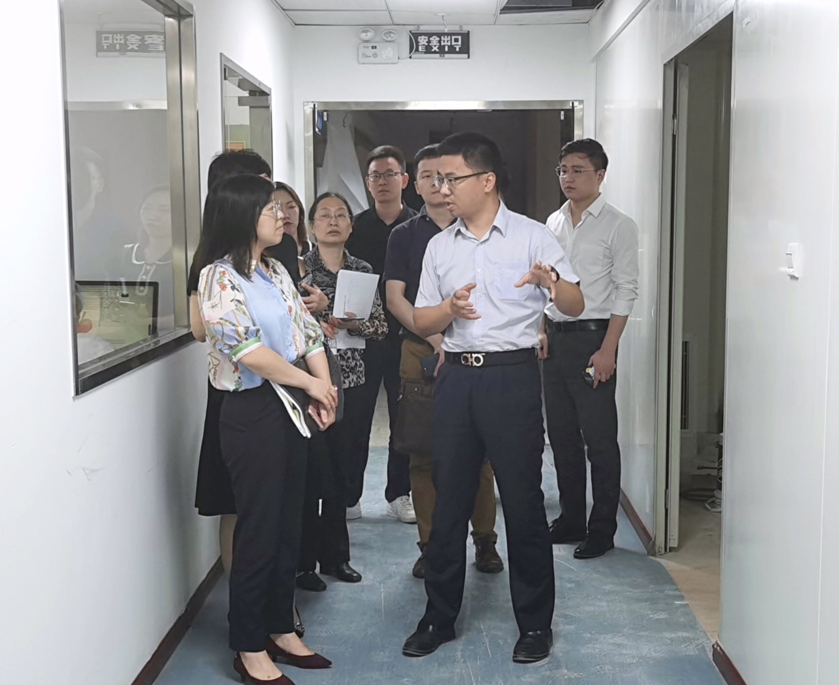杭州市经信局副局长汤丽玉一行调研鹰旸生物 杭州市经信局副局长汤丽玉一行调研鹰旸生物