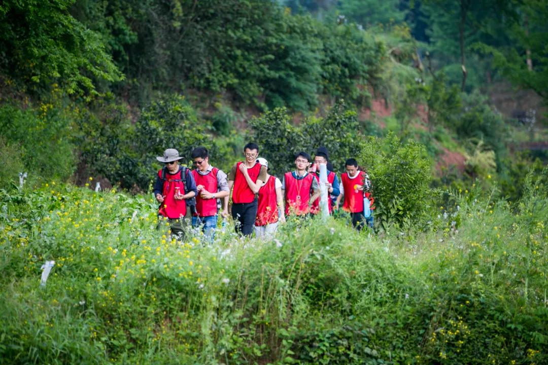 探索團(tuán)建 | 夏天是一場冰與火的修行，生活在腳下，旅行去遠(yuǎn)方。