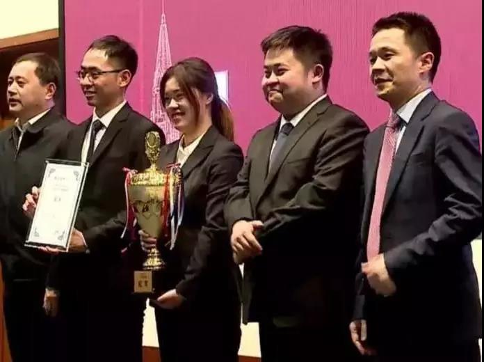 热心公益 执业为民 | 普世所荣获司法部“全国公共法律服务工作先进集体”称号 热心公益 执业为民 | 普世所荣获司法部“全国公共法律服务工作先进集体”称号