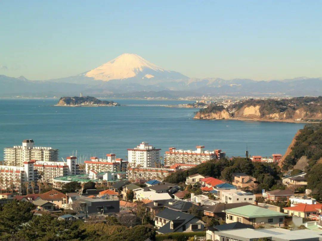 對于富士山，日本人懷有怎樣的感情？