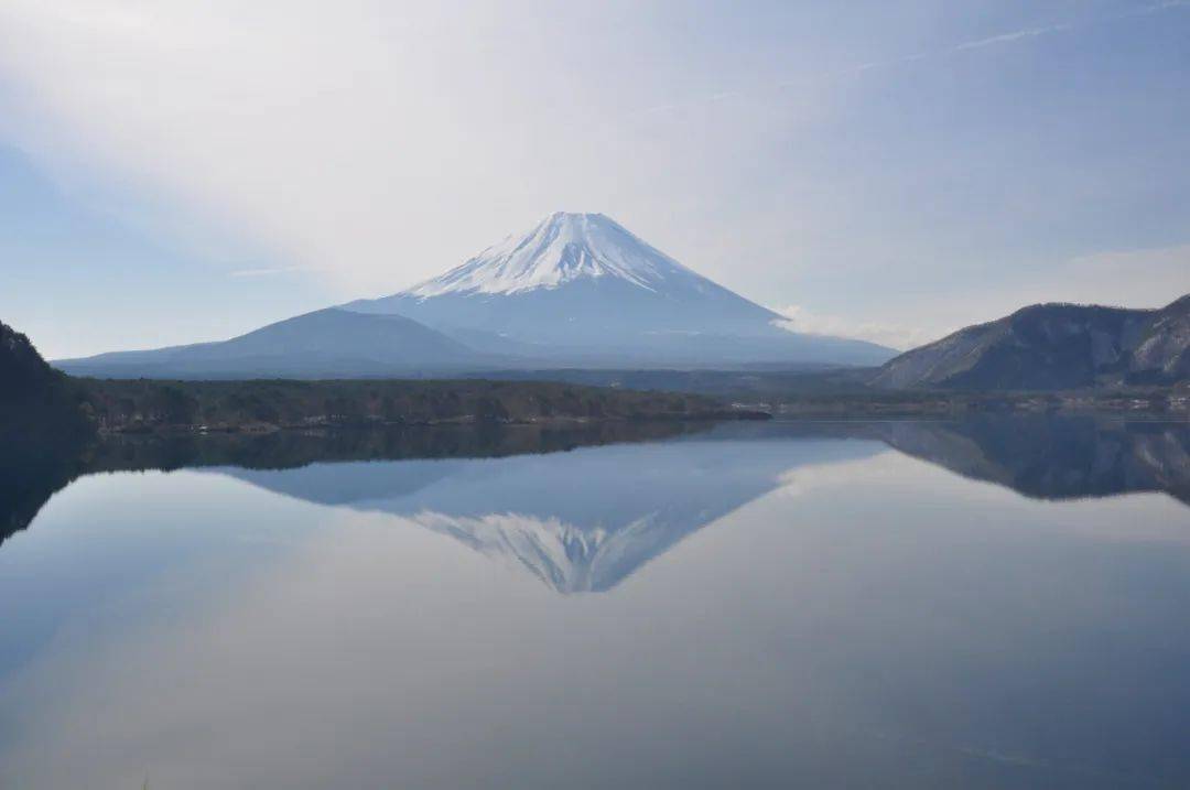 對(duì)于富士山，日本人懷有怎樣的感情？