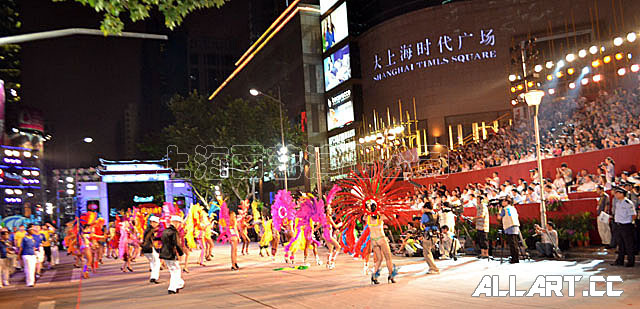 上海旅游节狂欢大巡游 上海旅游节狂欢大巡游