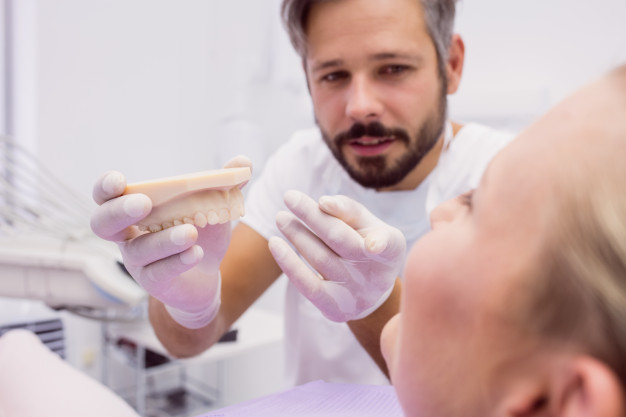 深圳牙齿修复更适宜采用哪些材料