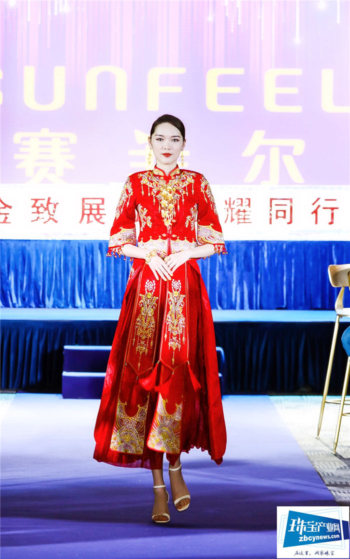 金致展放 3耀同行 金展珠宝广场三周年启幕庆典圆满举办 金致展放 3耀同行 金展珠宝广场三周年启幕庆典圆满举办