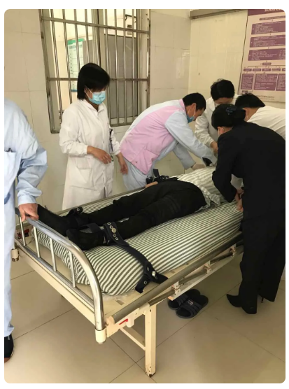 卫事康人：你努力工作的样子，真美！