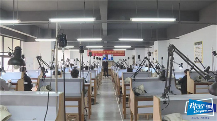 平桂:加强职业技能培训 助力黄金珠宝企业开工生产 平桂:加强职业技能培训 助力黄金珠宝企业开工生产