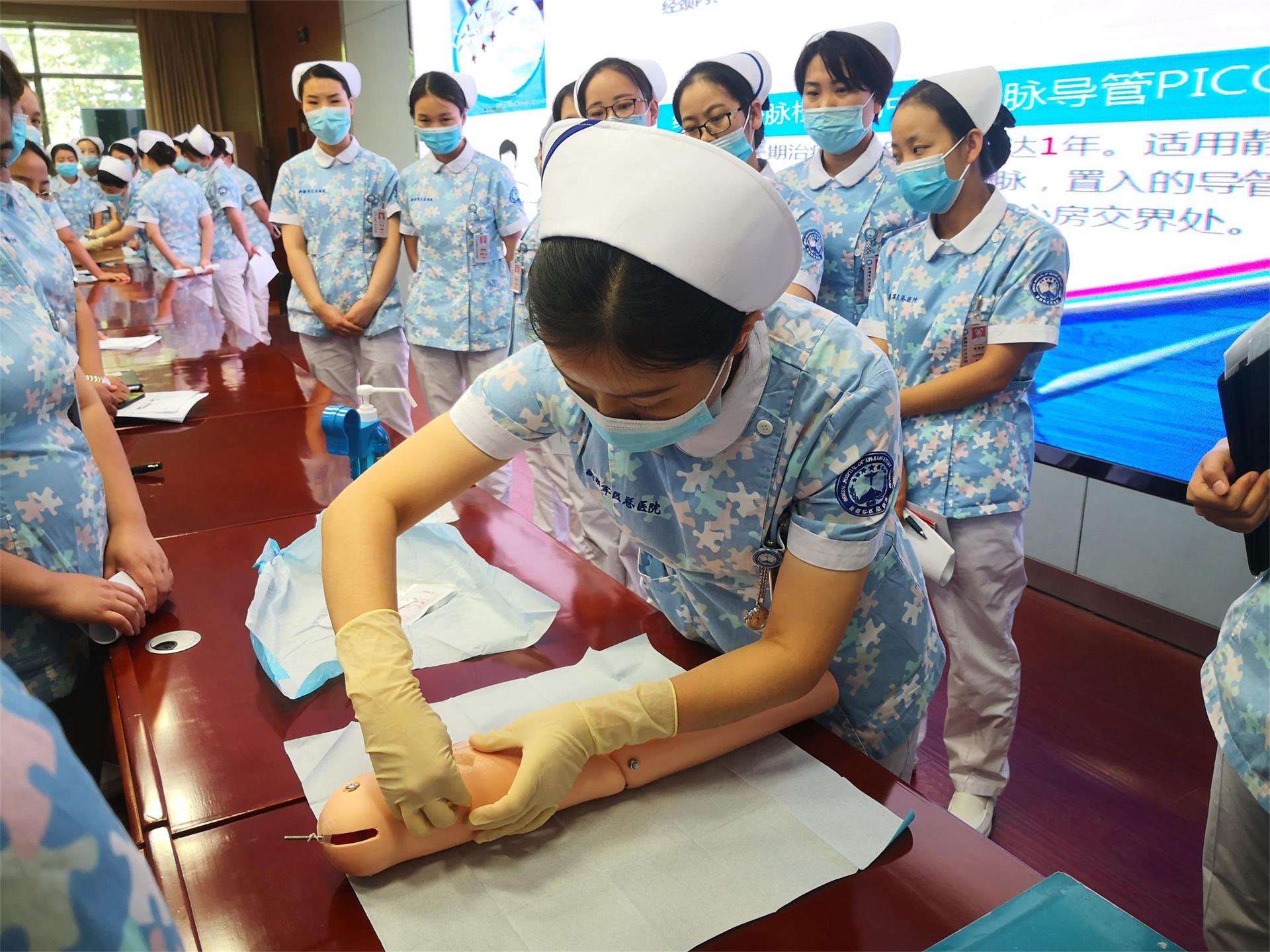 新疆军区总院-中心静脉导管维护培训班