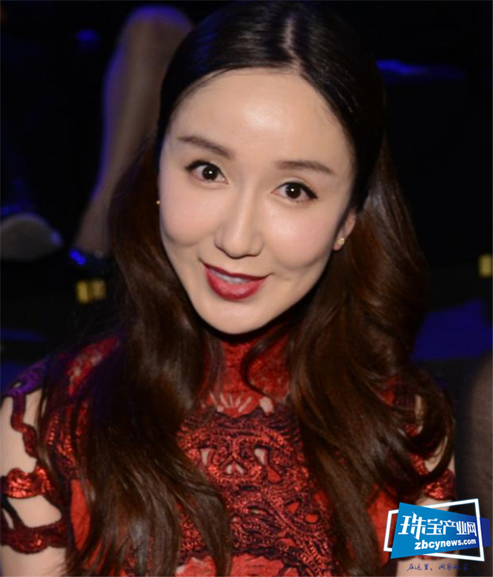 霸气女星娄艺潇,让你眼前一亮的珠宝搭配,带你认识不一样的她! 霸气女星娄艺潇,让你眼前一亮的珠宝搭配,带你认识不一样的她!