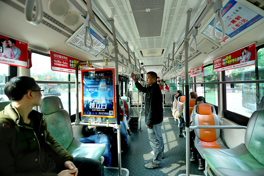 公交车广告，线下不容忽视的优质广告媒体