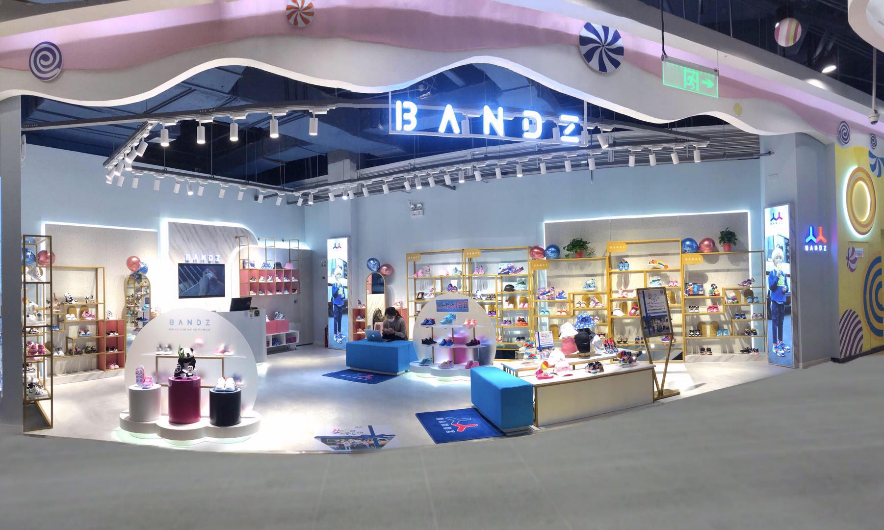 新店开业 | Bandz班队长强势入驻青岛李沧万达广场 新店开业 | Bandz班队长强势入驻青岛李沧万达广场