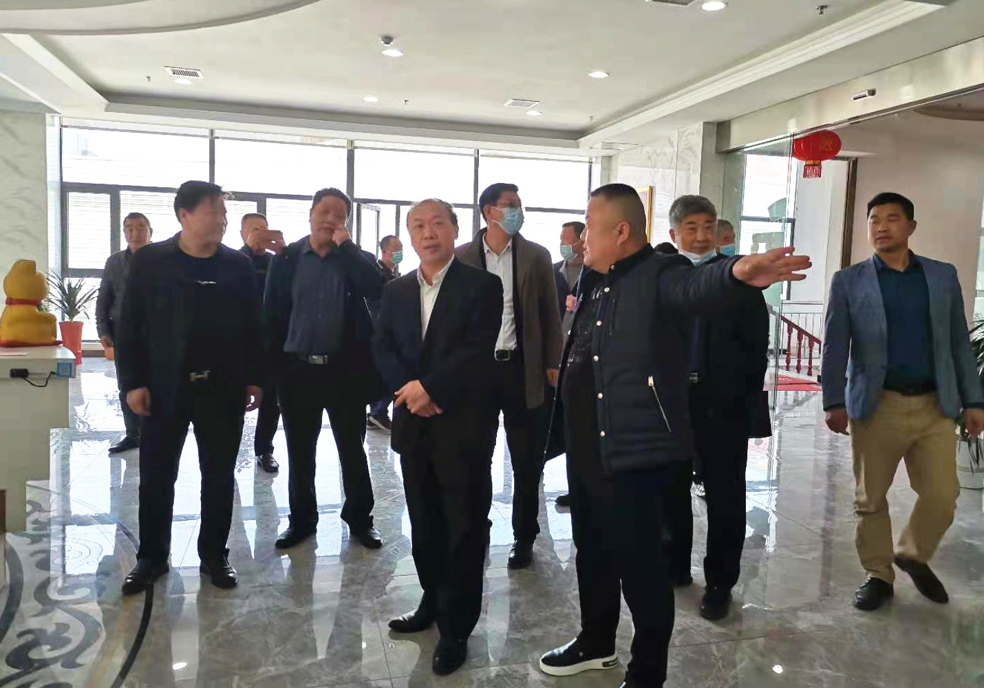 武汉市江夏区政协主席江小林一行调研世纪之鹰产业园 武汉市江夏区政协主席江小林一行调研世纪之鹰产业园
