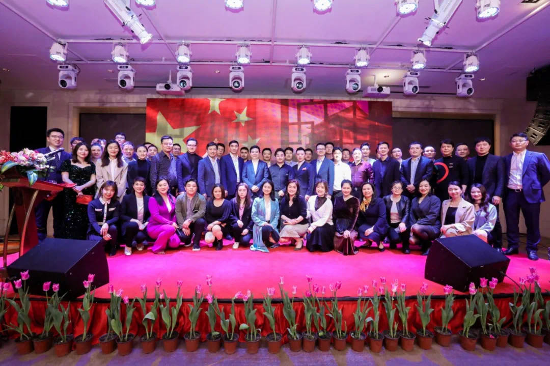 喜报 | 普世万联获评普陀区青商会“社会贡献奖” 喜报 | 普世万联获评普陀区青商会“社会贡献奖”