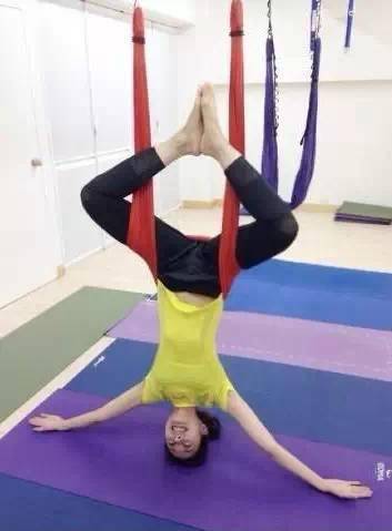 李嘉欣51岁瑜珈照,瑜珈后的舒畅难以形容 李嘉欣51岁瑜珈照,瑜珈后的舒畅难以形容