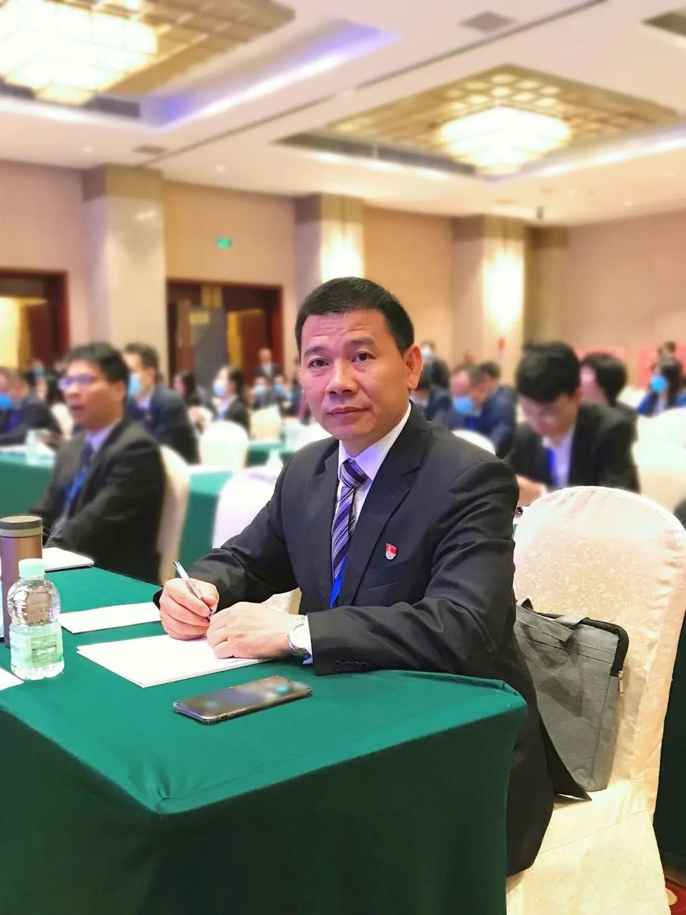 雄远动态丨 我所叶秀雄律师参加广州市第十届律师代表大会第一次会议并接受颁奖 雄远动态丨 我所叶秀雄律师参加广州市第十届律师代表大会第一次会议并接受颁奖