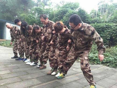 野外拉练如何分辨方向？重庆拓展公司为您解答