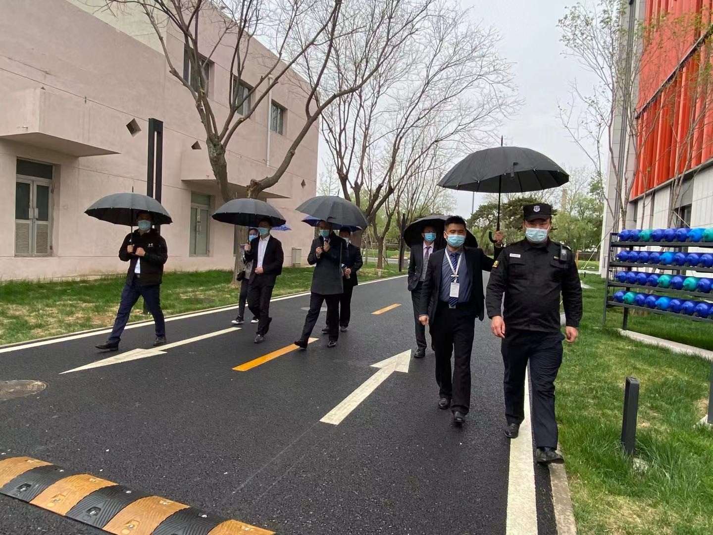 融创物业服务集团到中京卫安保集团进行考察交流