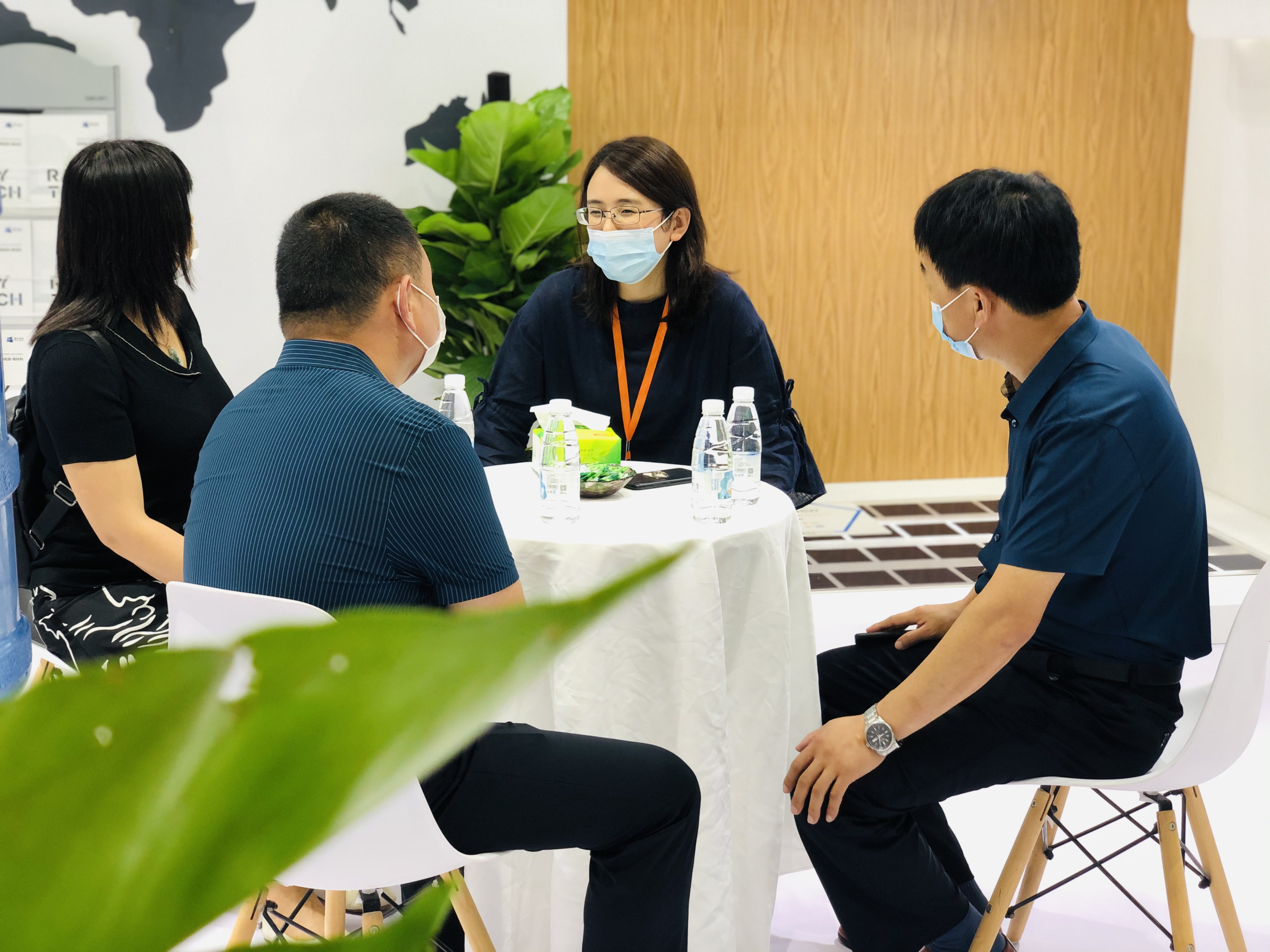 瑞元天科亮相济南展会 抖音直播首秀人气高涨 瑞元天科亮相济南展会 抖音直播首秀人气高涨