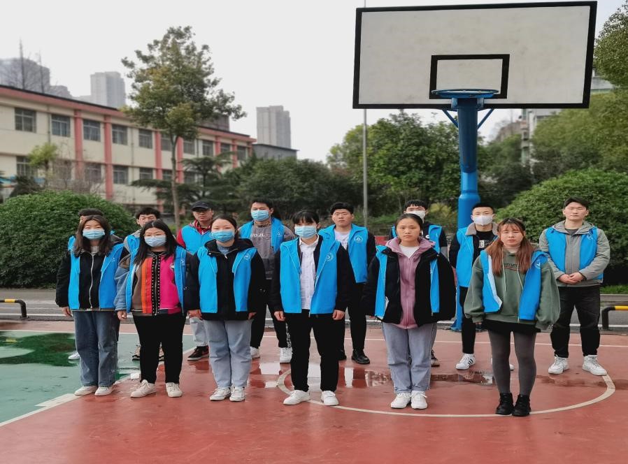 武汉科技职业学院“雷锋月” 清扫校园志愿活动 武汉科技职业学院“雷锋月” 清扫校园志愿活动