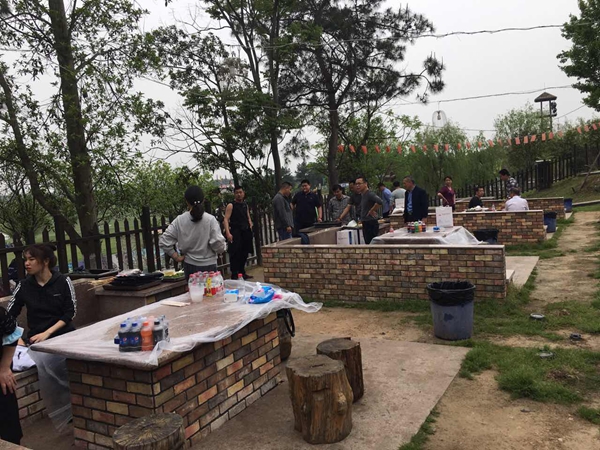 “同心同行促团结,相亲相爱干事业”主题户外团建活动圆满成功! “同心同行促团结,相亲相爱干事业”主题户外团建活动圆满成功!