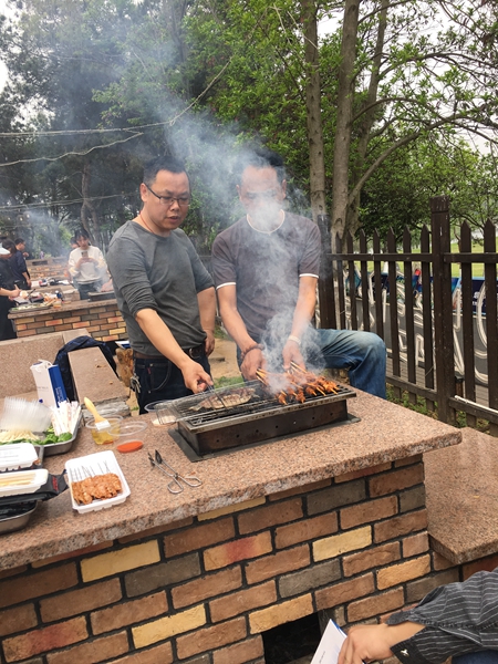 “同心同行促团结,相亲相爱干事业”主题户外团建活动圆满成功! “同心同行促团结,相亲相爱干事业”主题户外团建活动圆满成功!