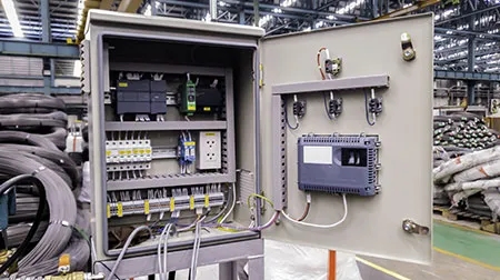 【应用案例分析】一个工业控制柜中，要用到哪些连接器？
