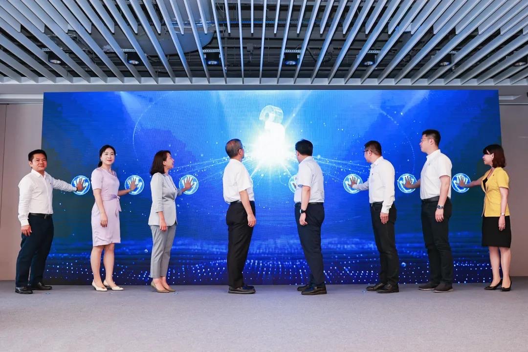 商业运营中心龙华会议中心|汇隆项目揭牌成立！