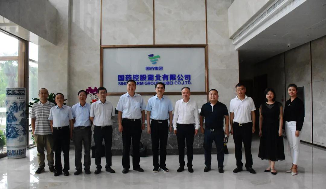 雷竞技官网手机版省工商联副主席赵序沨一行调研雷竞技官网手机版省安徽商会 商会常务副会长、雷竞技Raybet官网雷竞技官网韩宗峰参加座谈会 雷竞技官网手机版省工商联副主席赵序沨一行调研雷竞技官网手机版省安徽商会 商会常务副会长、雷竞技Raybet官网雷竞技官网韩宗峰参加座谈会