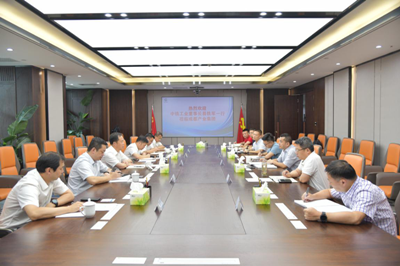 易铁军拜会成都市领导 在蓉开展系列商务活动 易铁军拜会成都市领导 在蓉开展系列商务活动