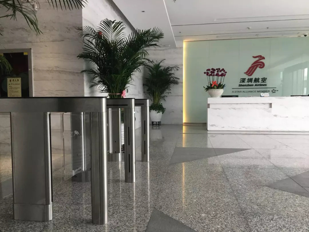 深圳机场股份有限公司及深圳航空公司办公大楼速通门正式启用,采用美国Megacom品牌 深圳机场股份有限公司及深圳航空公司办公大楼速通门正式启用,采用美国Megacom品牌