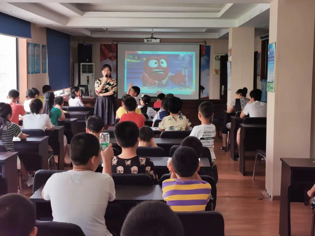 “阳光心态,爱伴成长“蚌塘社区 青少年心理健康讲座圆满结束 “阳光心态,爱伴成长“蚌塘社区 青少年心理健康讲座圆满结束