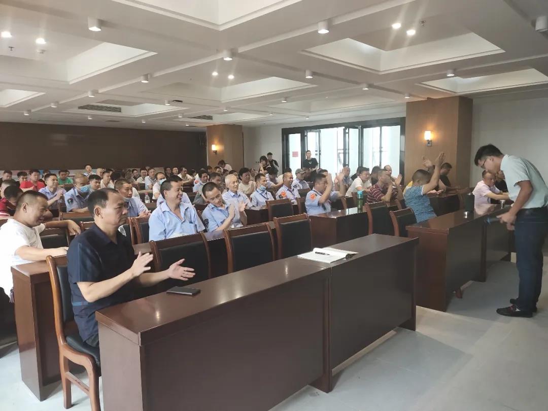 “公交司机心理资本系统建设”宝骏一分公司心理健康讲座圆满结束 “公交司机心理资本系统建设”宝骏一分公司心理健康讲座圆满结束