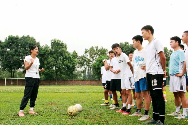 快来围观 子仪来我校了 快来围观 子仪来我校了