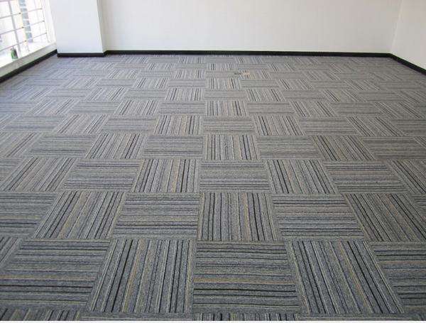 广州办公室装修时有关地毯的选择