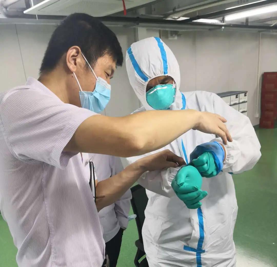 努力的你，无论在哪里都会发光！