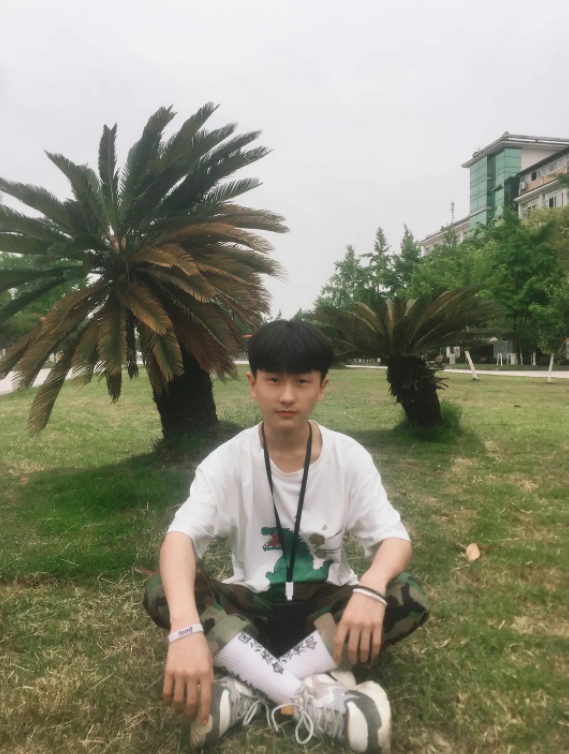 在弘博|做青年的贴心人 在弘博|做青年的贴心人