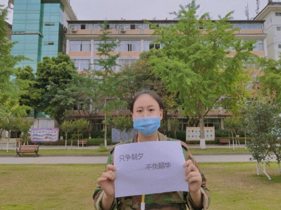 在弘博|做青年的贴心人 在弘博|做青年的贴心人