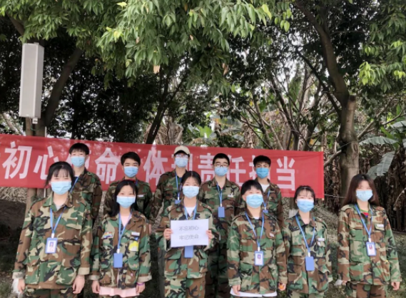 在弘博|做青年的贴心人 在弘博|做青年的贴心人