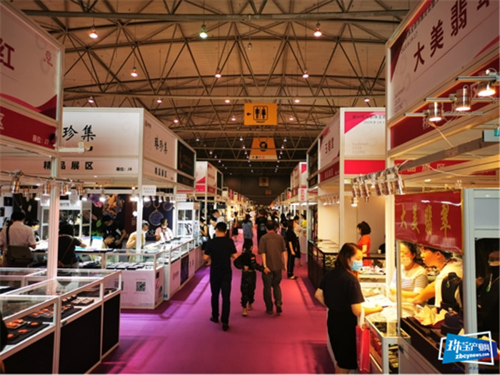 第34届成都珠宝首饰展览会暨工艺品展开幕 第34届成都珠宝首饰展览会暨工艺品展开幕