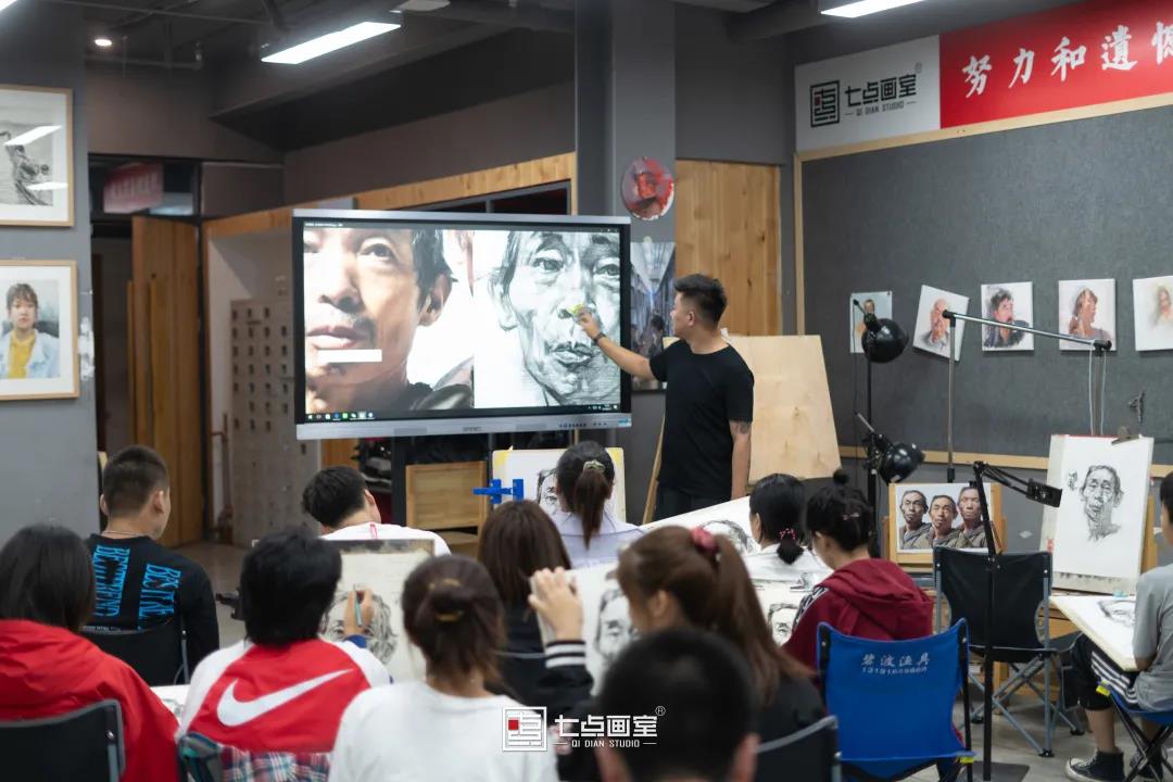 「七点定向班」奔涌吧!乘风破浪的追梦少年们 「七点定向班」奔涌吧!乘风破浪的追梦少年们