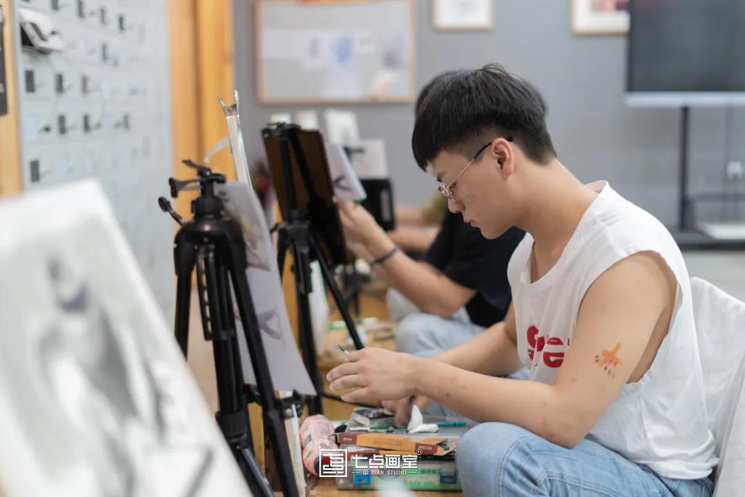 「七点定向班」奔涌吧!乘风破浪的追梦少年们 「七点定向班」奔涌吧!乘风破浪的追梦少年们