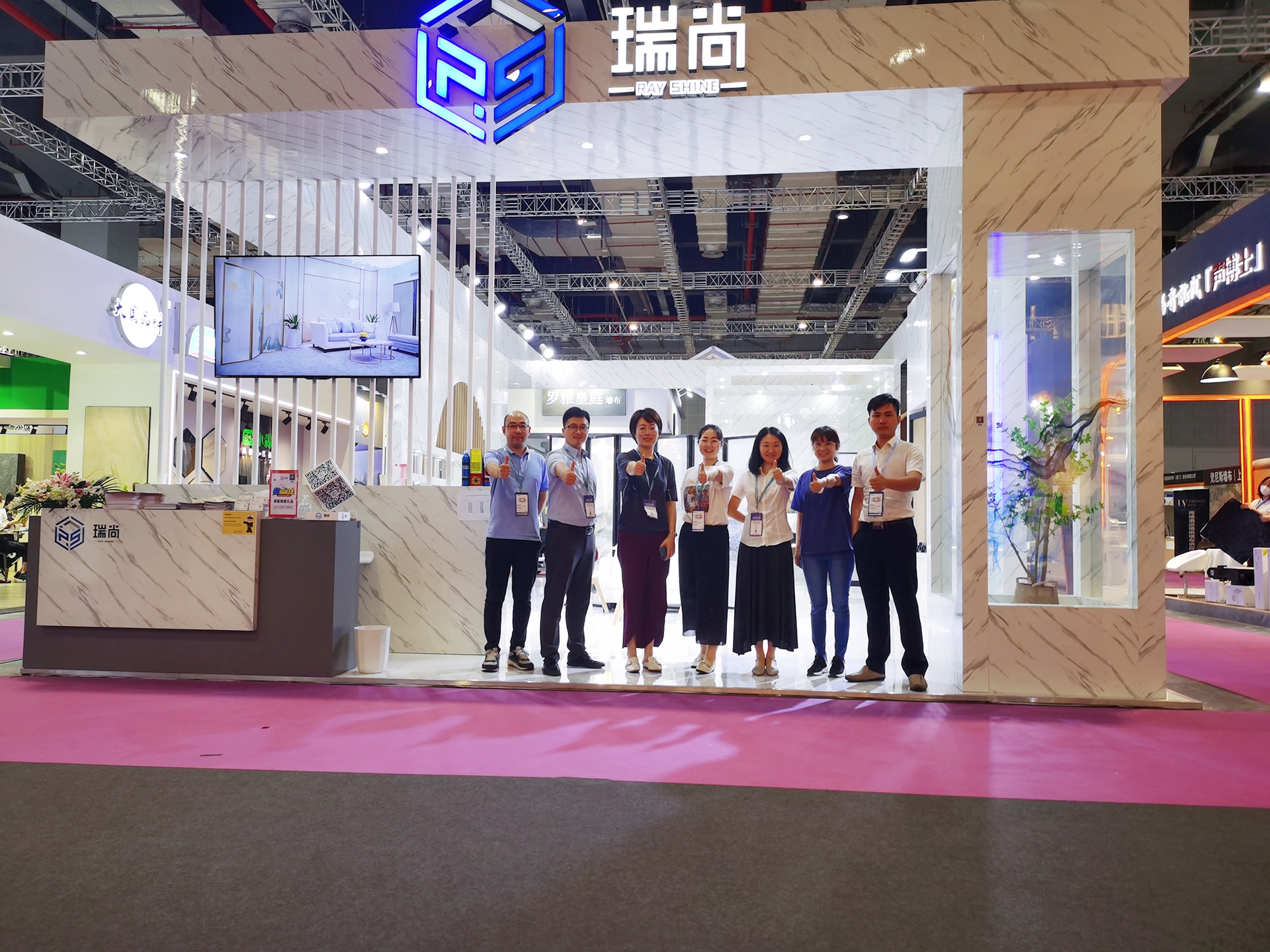 备受青睐! 瑞尚智能艺术玻璃首次亮相上海国际酒店及商业空间博览会 备受青睐! 瑞尚智能艺术玻璃首次亮相上海国际酒店及商业空间博览会