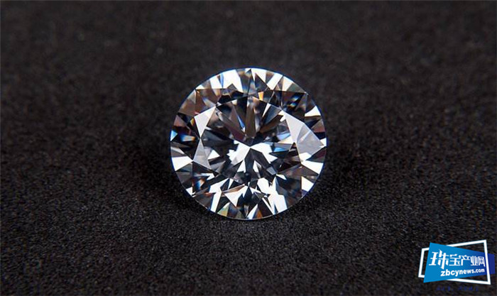 钻石销售停滞 戴比尔斯被迫降价近10%