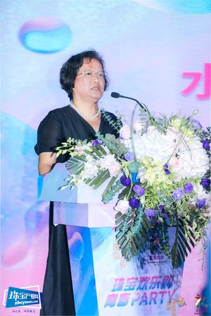 第二届鹏城八月欢乐游购•珠宝欢乐购青春party在金展炫起来 第二届鹏城八月欢乐游购•珠宝欢乐购青春party在金展炫起来