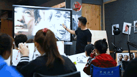 七点定向班作品展《新 · 生》——集训后的首场Show 七点定向班作品展《新 · 生》——集训后的首场Show