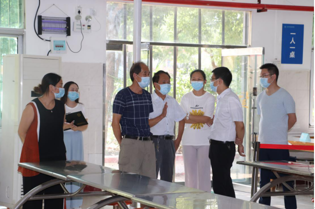 湖北省教育廳領導來我校檢查督導疫情防控工作 湖北省教育廳領導來我校檢查督導疫情防控工作