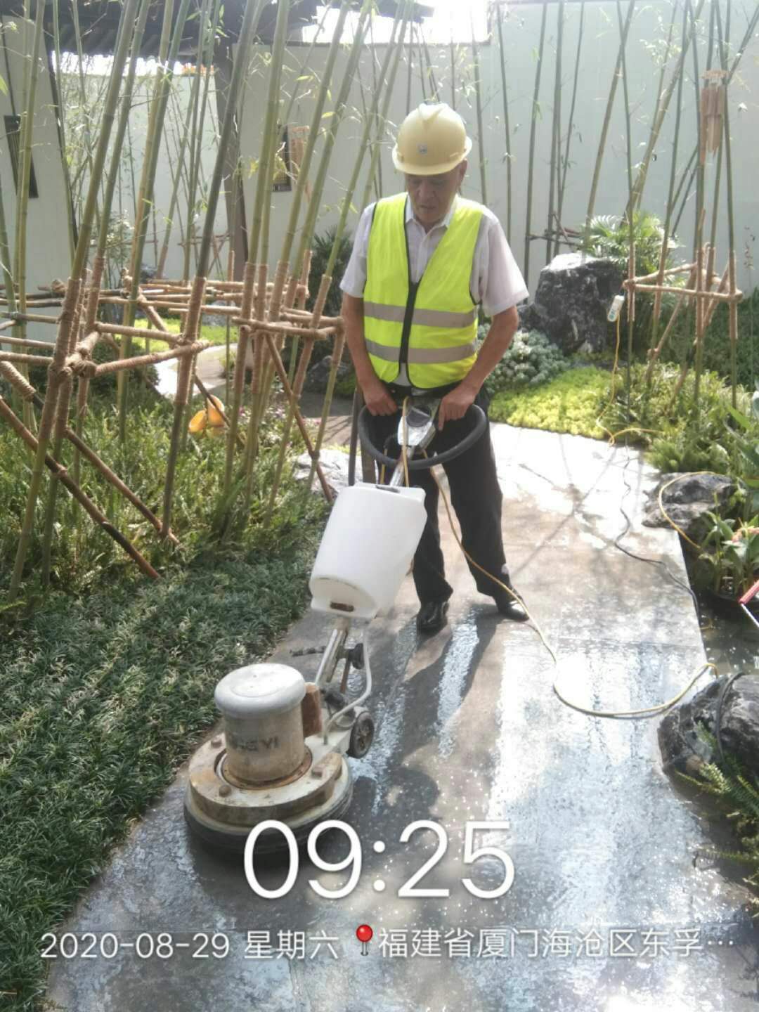 《工作楷模》个人专栏第一期 发现60年代人特有的精神 《工作楷模》个人专栏第一期 发现60年代人特有的精神