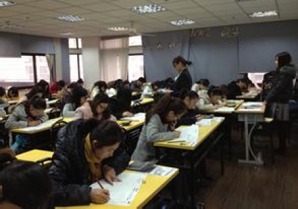 上海升学成人中专怎么选 应该如何报名 