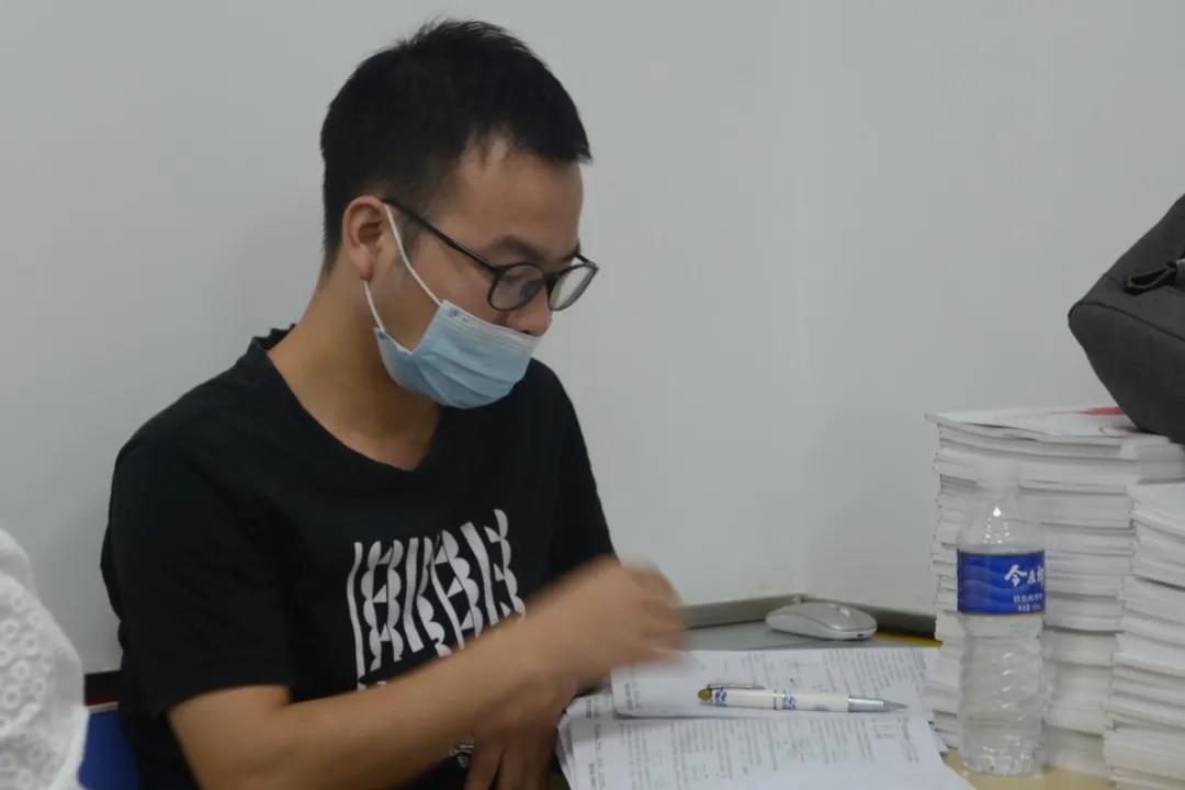 为你最爱的荆楚潮老师打CALL,教师节送TA们C位出道! 为你最爱的荆楚潮老师打CALL,教师节送TA们C位出道!